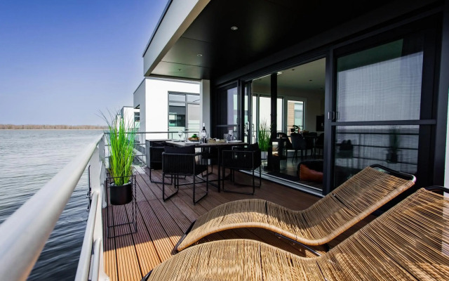 Hausboot Küstennebel