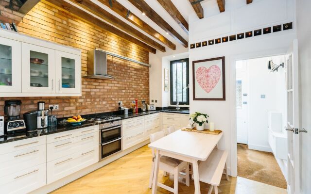 Natural light and modern home in Primrose Hill