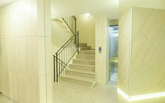 Noris Apart with Garage