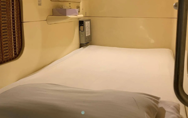 Funabashi Grand Sauna and Capsule Hotel - Caters to Men