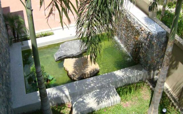 Villa Flowers
