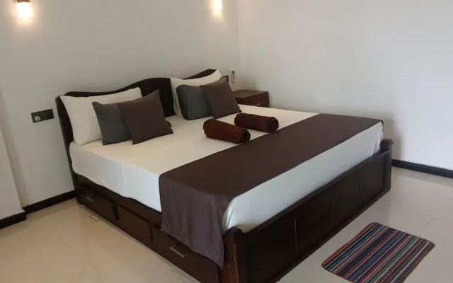 Asai surf inn Arugambay