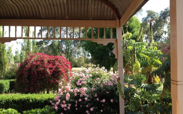 Pierrepoint Bed & Breakfast