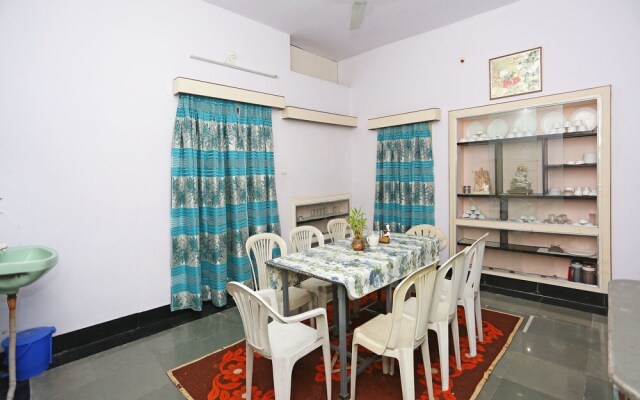 OYO 9776 Home Near Bohra Ganesh Temple