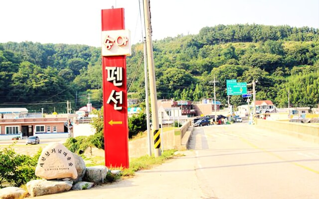 Yeongdeok Songa Pension