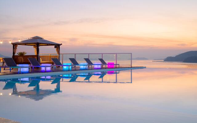 La Terrace Club Hotel n Villa