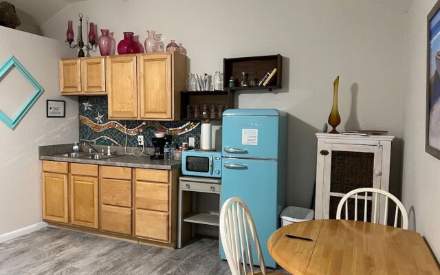 Nature Coast Inn and Cottages