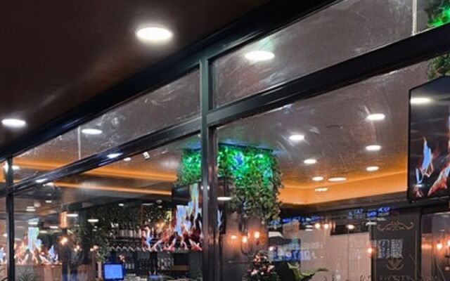 Viv City Hotel