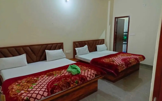 Shri Girraj Residency