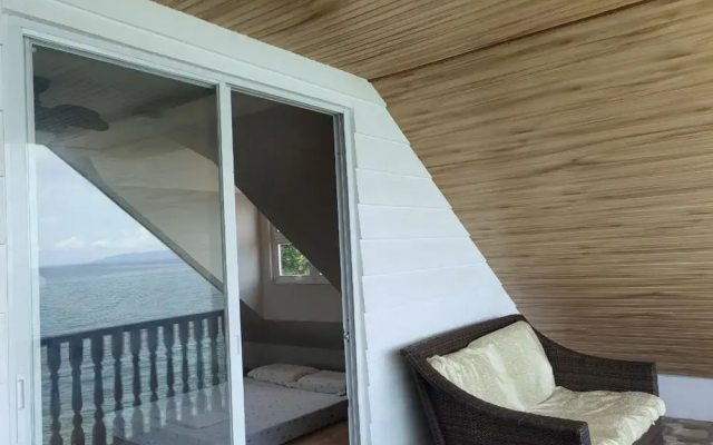 Sea Breeze Beachfront Villa Cebu