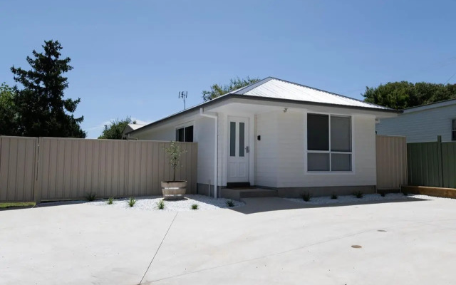 Villa on Matthews, Quite, Modern, Fresh, Free Wifi