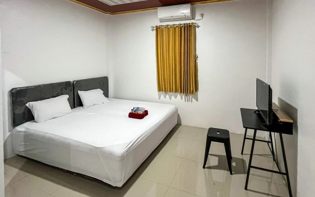 RedDoorz Syariah @ Humaira Stay Tabalong – Guest Rooms – Tanjung