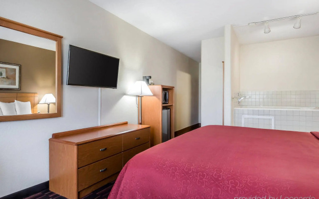 Quality Inn Coralville - Iowa River Landing