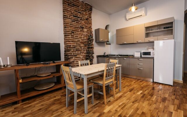 YellowBoot Aparthotel