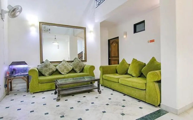 Fabhotel Singh Suite