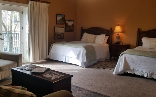 Downtown Guest Quarters Hotel