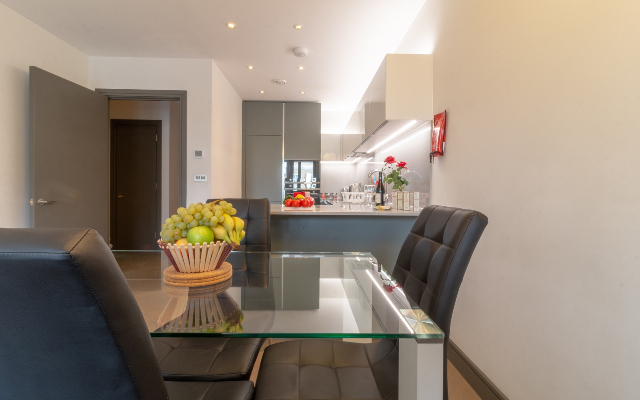 Twickenham Wharf House by Vantage Apartments