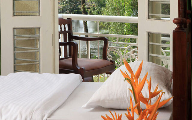 Punarnava Bamboo Lagoon Ayurveda Village
