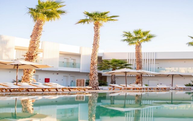 White Dreams Resort