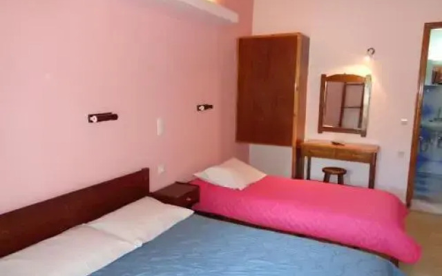 Skyline Rooms & Studios