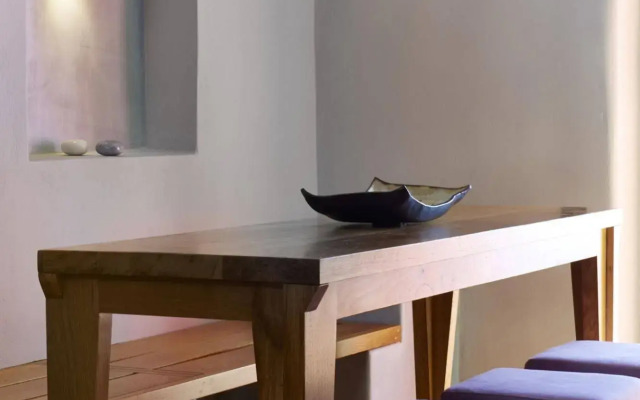Caldera Apex Suites