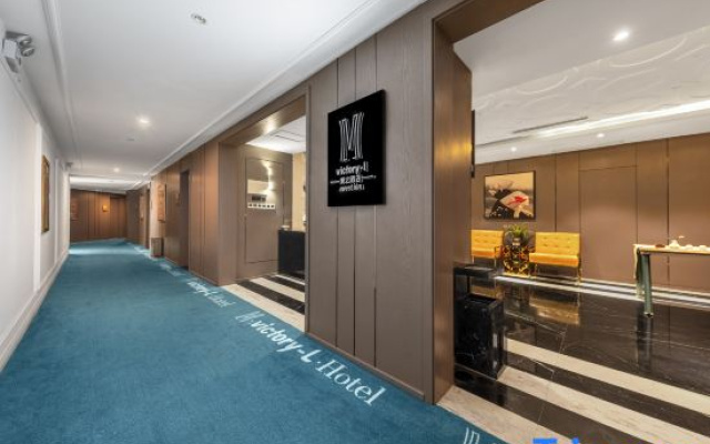 Love Hotel (Zhengzhou Foreign Language New Fengyang School GongyuanMaodian)