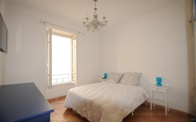 Spacieux deux chambres au Port