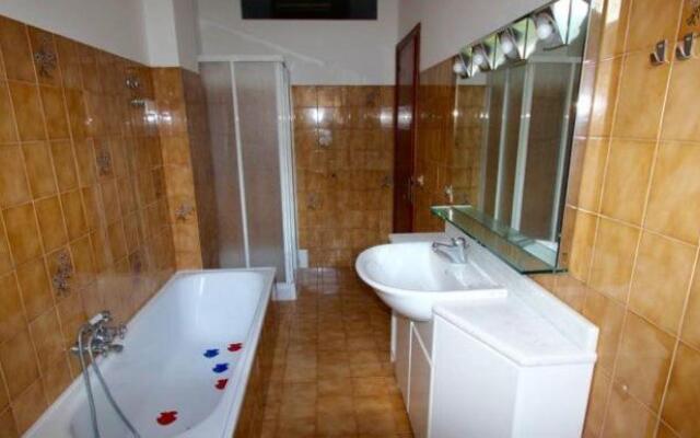 N194 - Numana, ampio trilocale con giardino