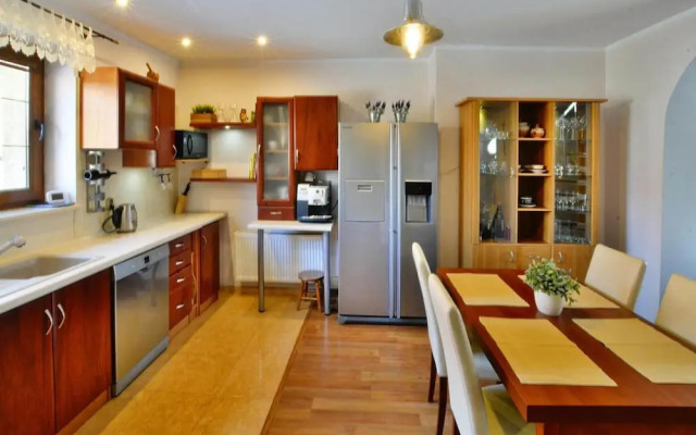 Comfortable Holiday Home With a Garden, Kolobrzeg