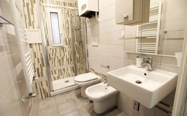 Laterano White Home - Colosseo