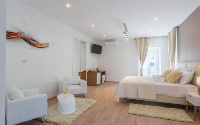 Rooms Sea & Sun with private parking - AE1111