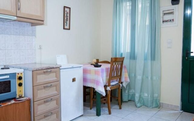 Lefkos Apartment in Lefkada city center!