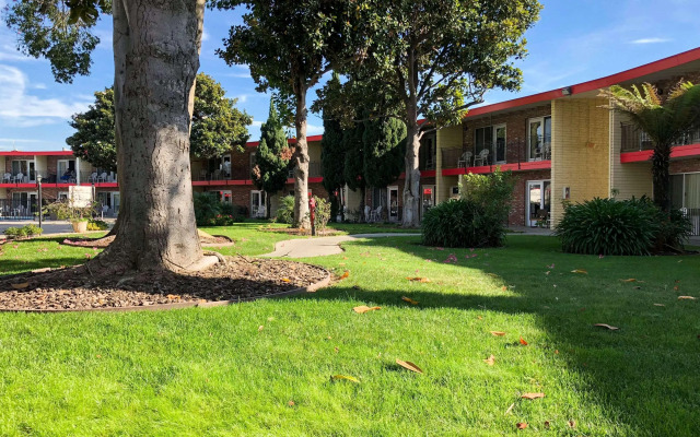 Garden Inn & Suites Oakland Airport