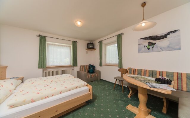 Apartment 4 Holiday - Wolly