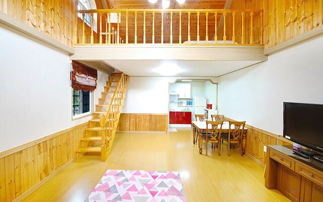 Gyeongpo Starry Love Song House Pension