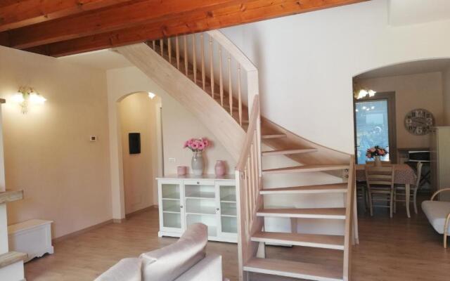 Villa a schiera 6 giardino box auto