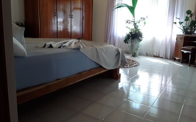 Sobaya Bungalow Hotel