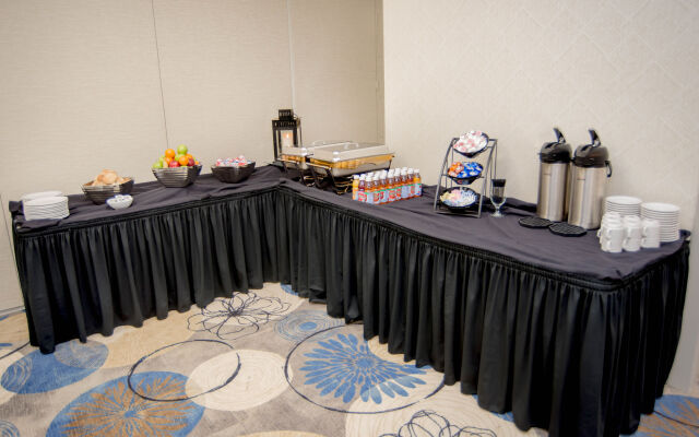 Eastland Suites Hotel & Conference Ctr, Trademark by Wyndham