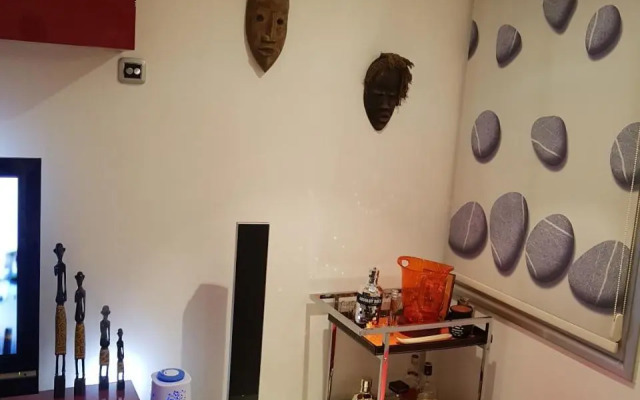 Sylvias art studio apt