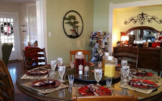 Granbury Gardens Bed and Breakfast