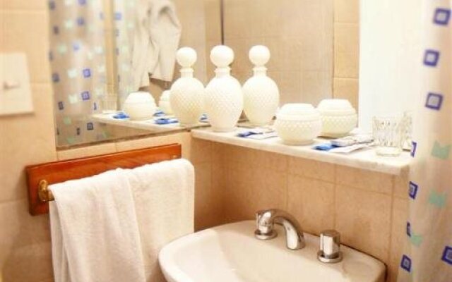 La cascada Townhouse Hotel