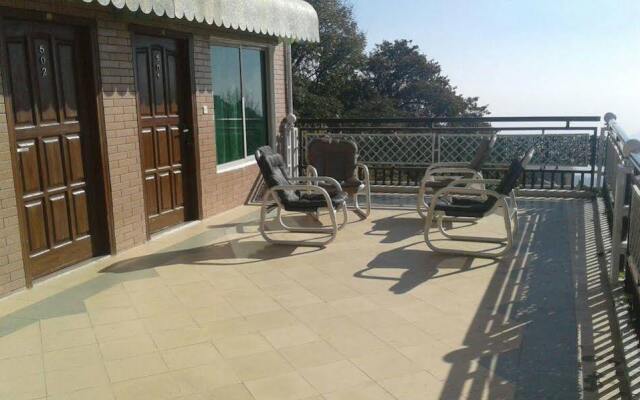 MoveNPick