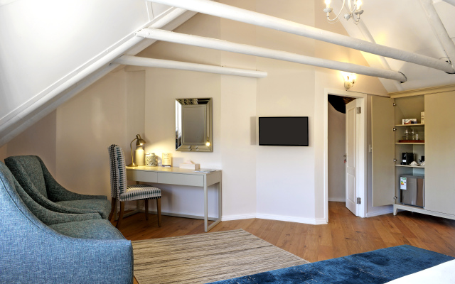 Mirabelle Bed and Breakfast Guest House