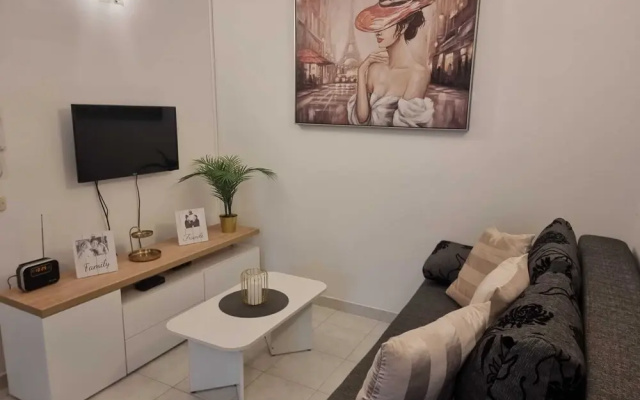Modern and Bright Fazana Apartment With Balcony and Sea View