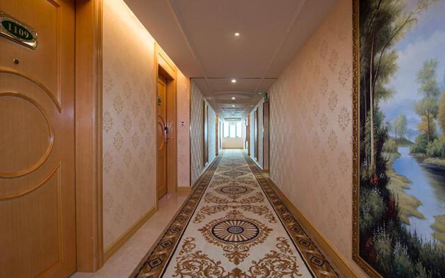 Vienna Hotel Guangdong Qingyuan Xincheng Beijiang