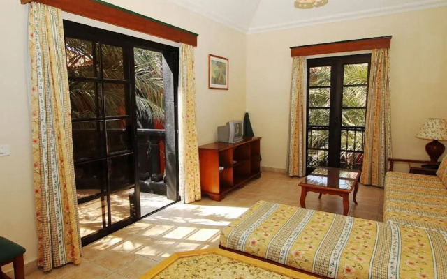 Apartamentos Punta Marina
