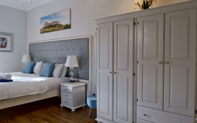 Village Knights Accommodation