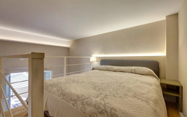 Central Berchet With Terrace and Private Entrance