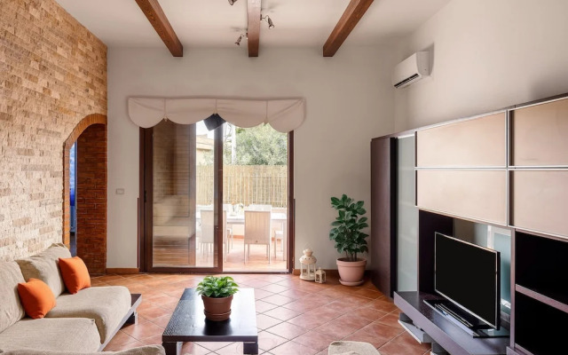 VFH The Castle Bay apartment and terrace