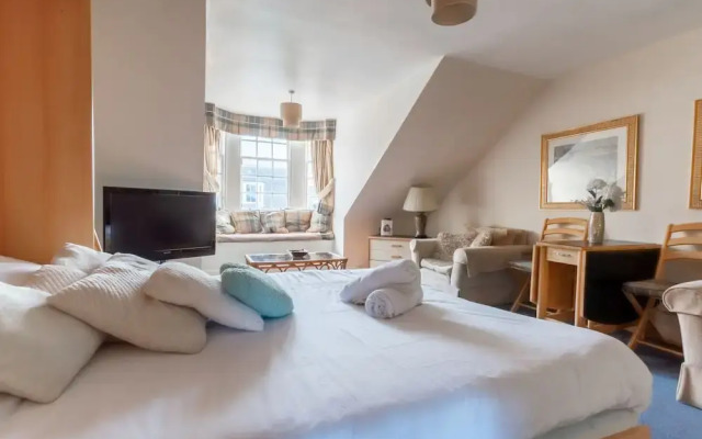 Cozy Apartment in Edinburgh near a Castle